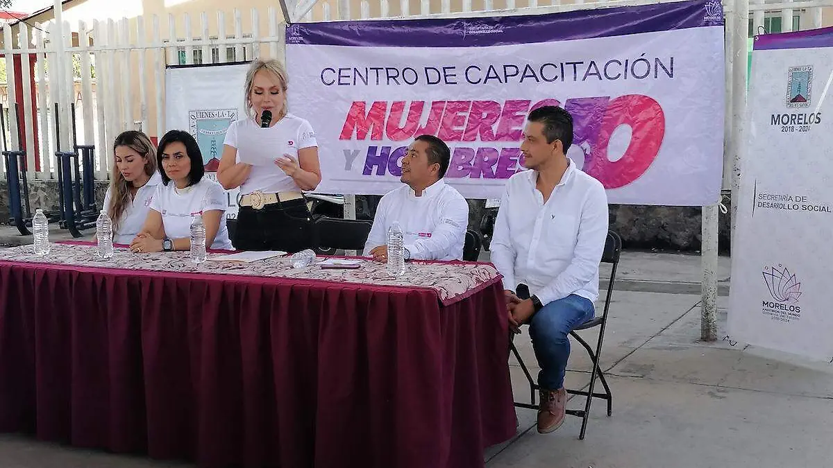 araceli-garcia-presidenta-dif-cuautla-foto-gude-servin