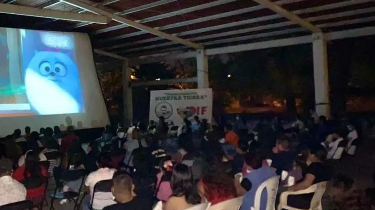 ayala-cine-movil