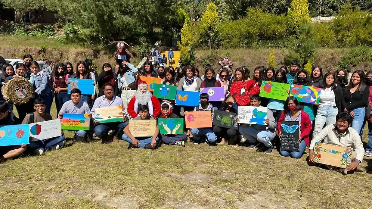 alumnos-hueyapan-lengua-náhuatl-cortesía