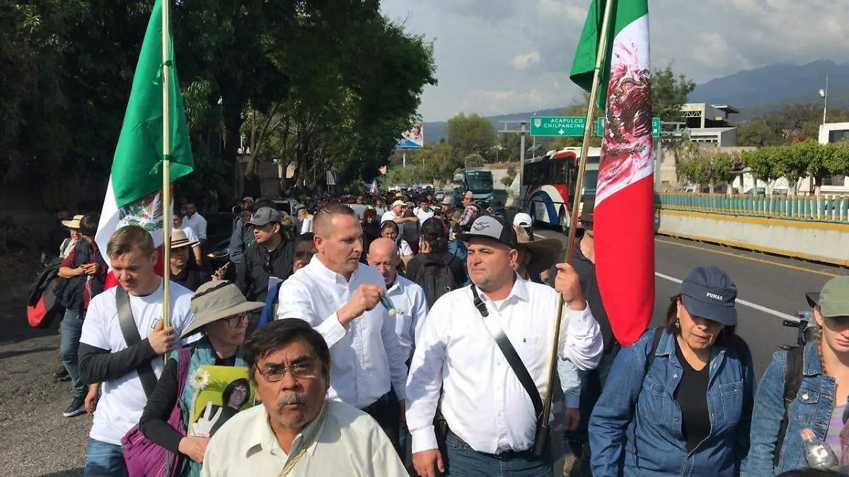 Marcha por la Paz Javier Sicilia Julian LeBaron 230120 FT (2)