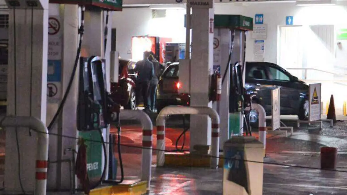 foto-nota-ultimaHora-robo-gasolina