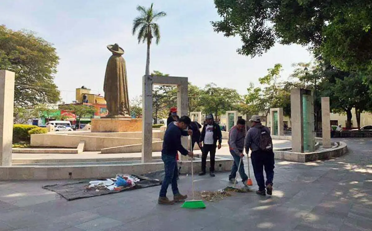 Desde temprano limpiaron las calles-Cortesía