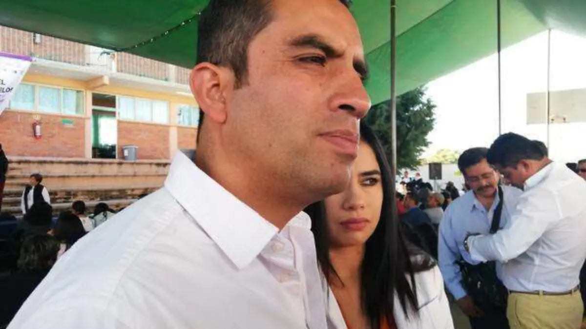 El presidente municipal de Tetela del Volcán, Israel González Pérez