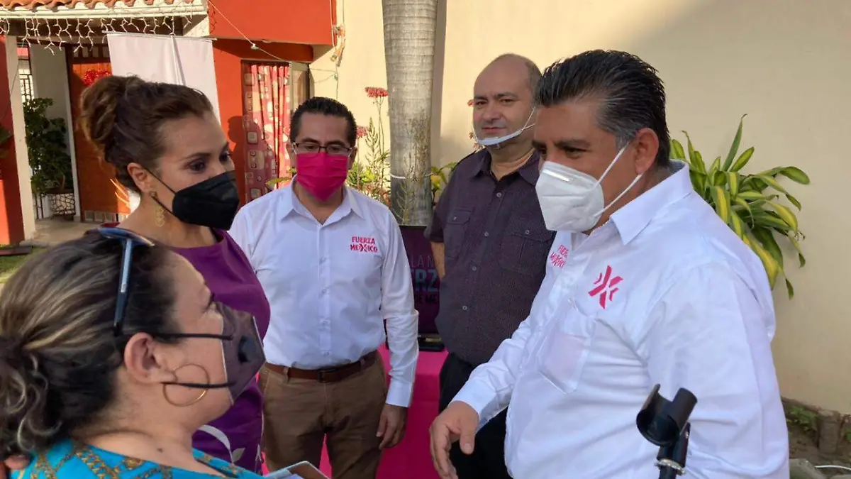 Fuerza por México (1)