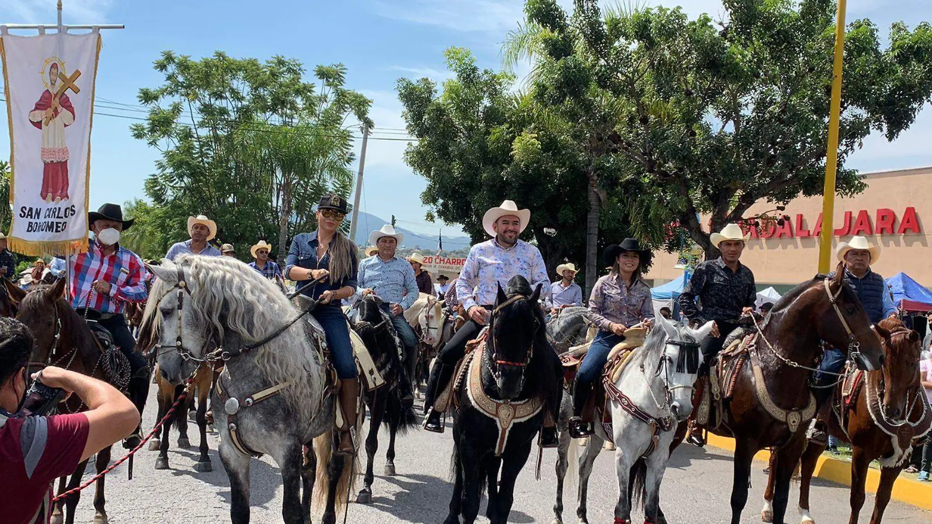 Cabalgata-yautepec-amigos