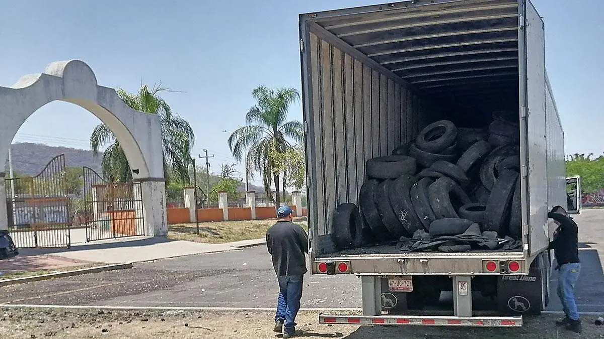 recoleccion-llantas-ayala-prevencion-dengue-2-gude-servin