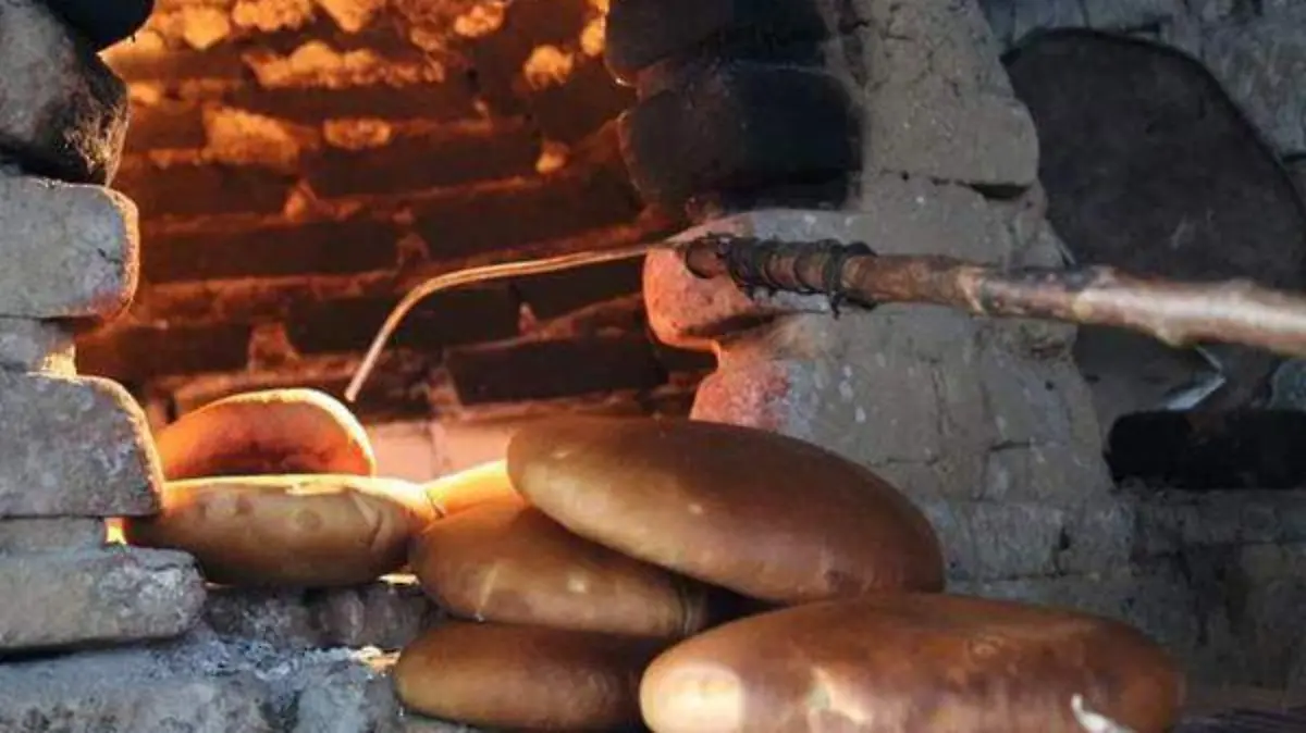 En Tlacotepec, el Pan de Tlaco tiene una presencia obligada durante las fiestas patronales