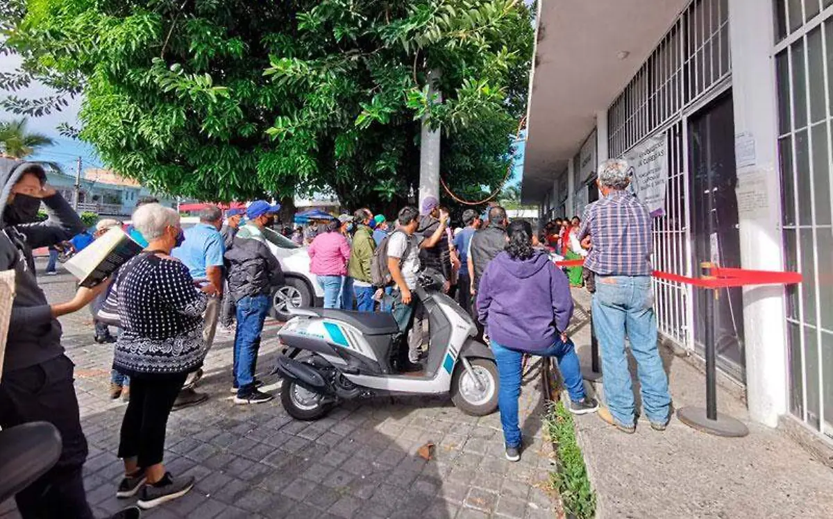 abarrotan-modulos-licencias-cuautla