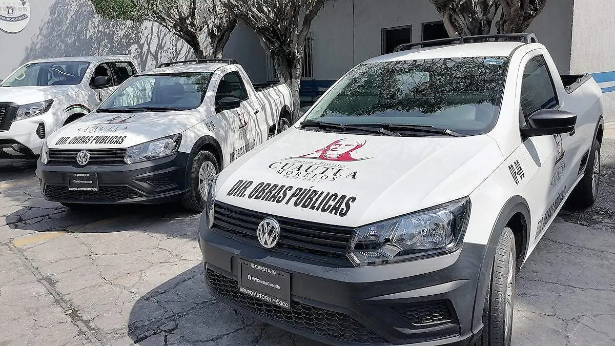 entrega-vehiculos-dependencias-municipales-cuautla-2-foto-gude-servin