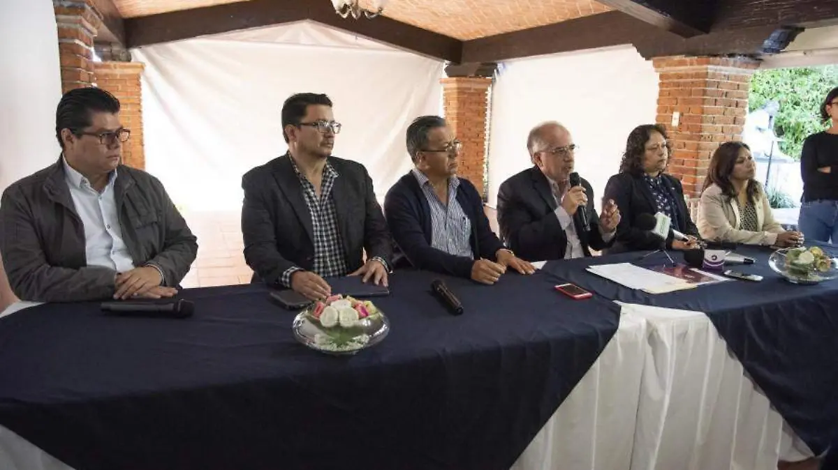 Debe la UAEM 900 millones de pesos