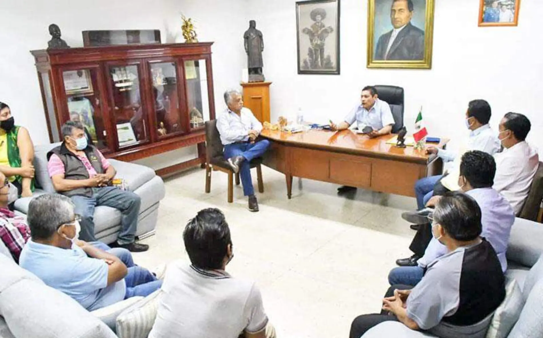 reunion-alcalde-cuautla-representantes-tetelcingo