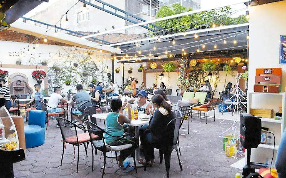 jc-heladeria-y-cafeteria-romens-3