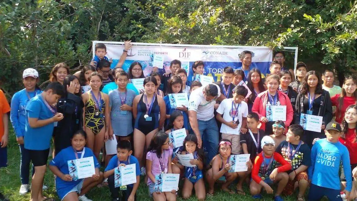 cuautlenses-competencia-estatal-natacion