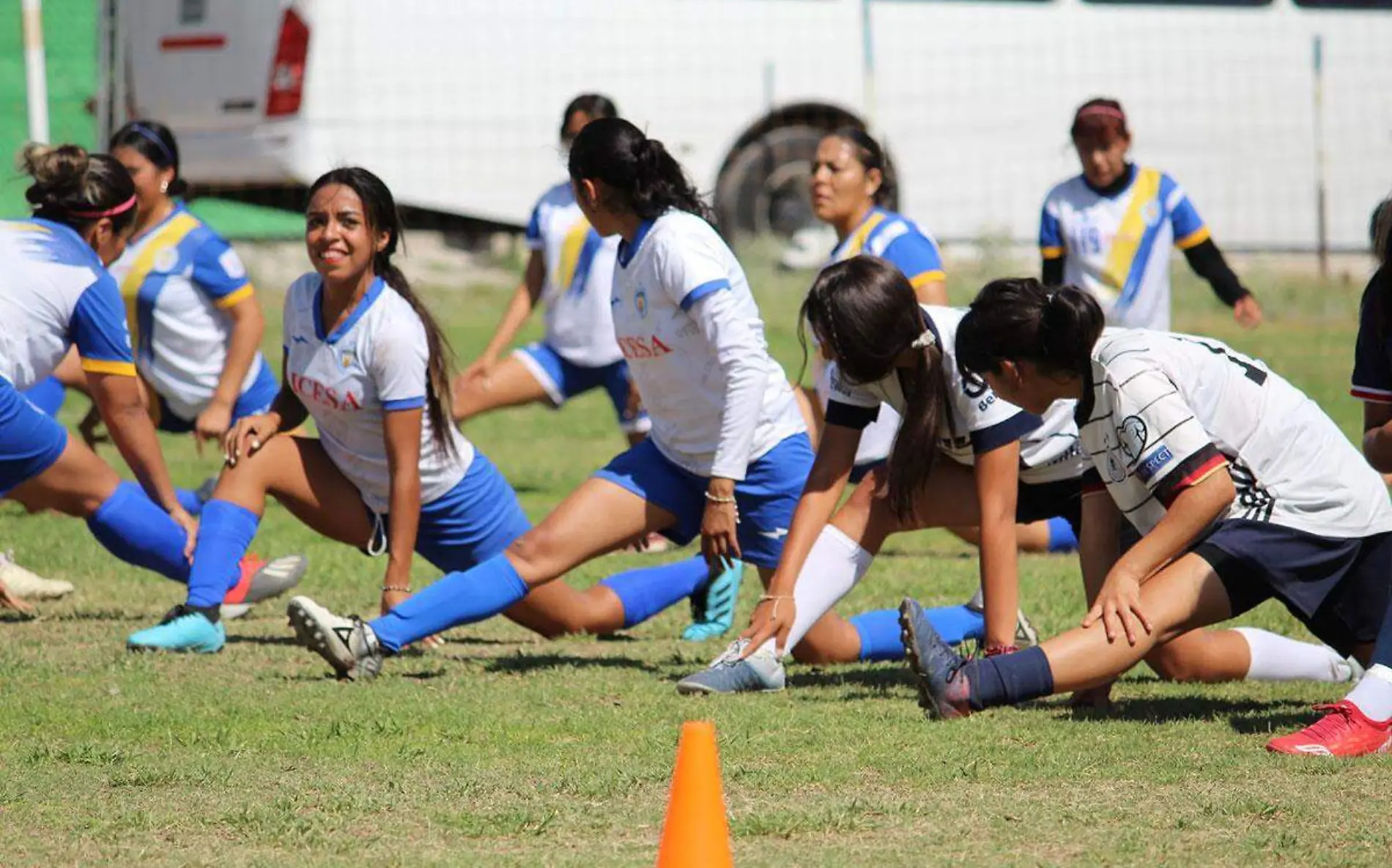 silver-soccer-femenil