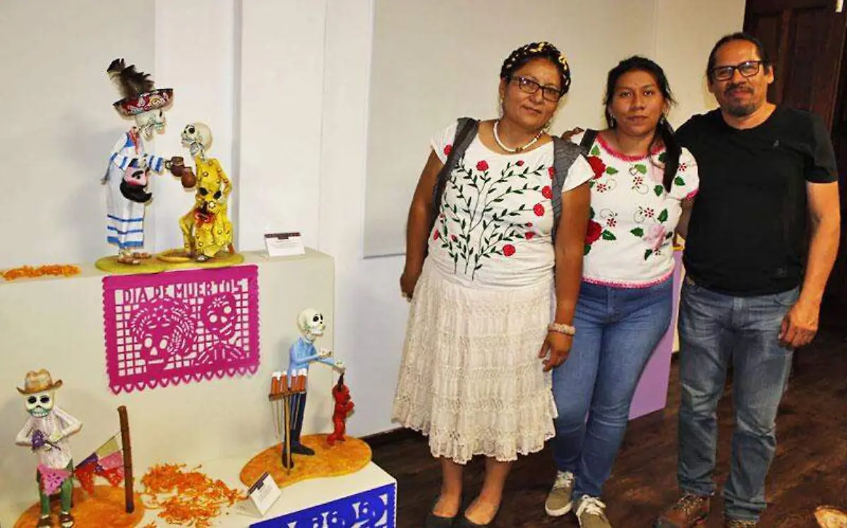Miriam Castañeda, Regina y Martín Ramírez.