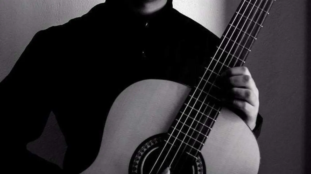 Vive Iván la música