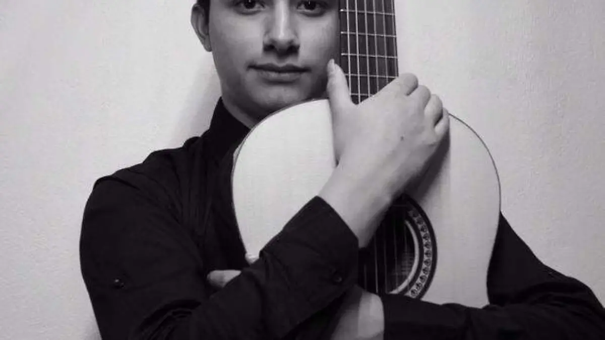 Vive Iván la música