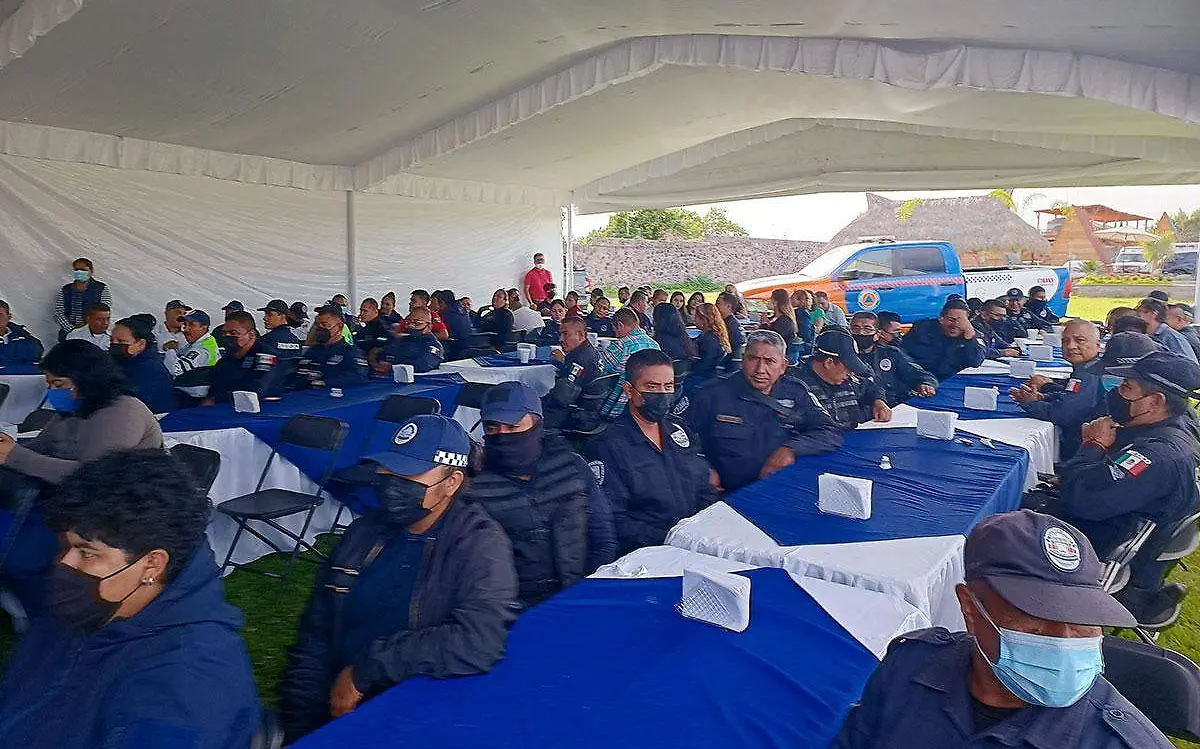 festejo-policias-yecapixtla-1