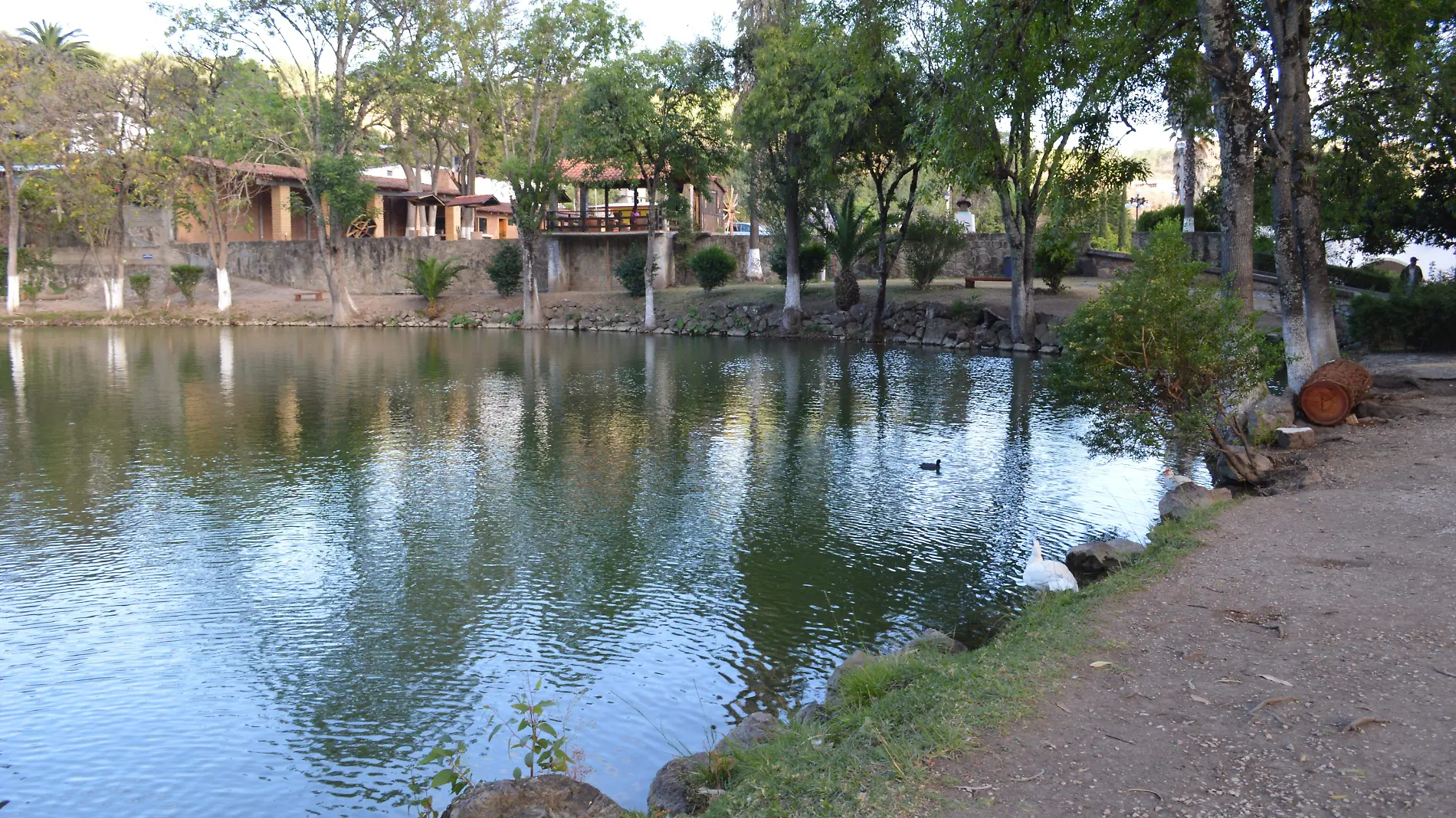 LagunaEncantada01