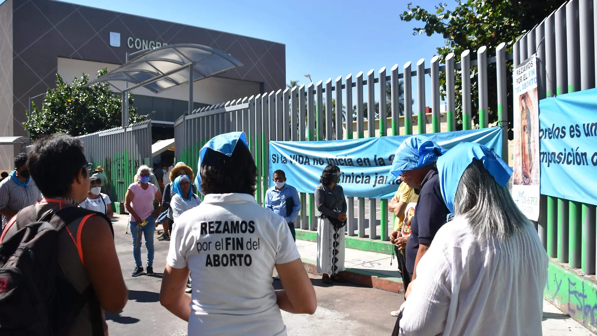 Manifestación-contra-el-aborto-Morelos-congreso