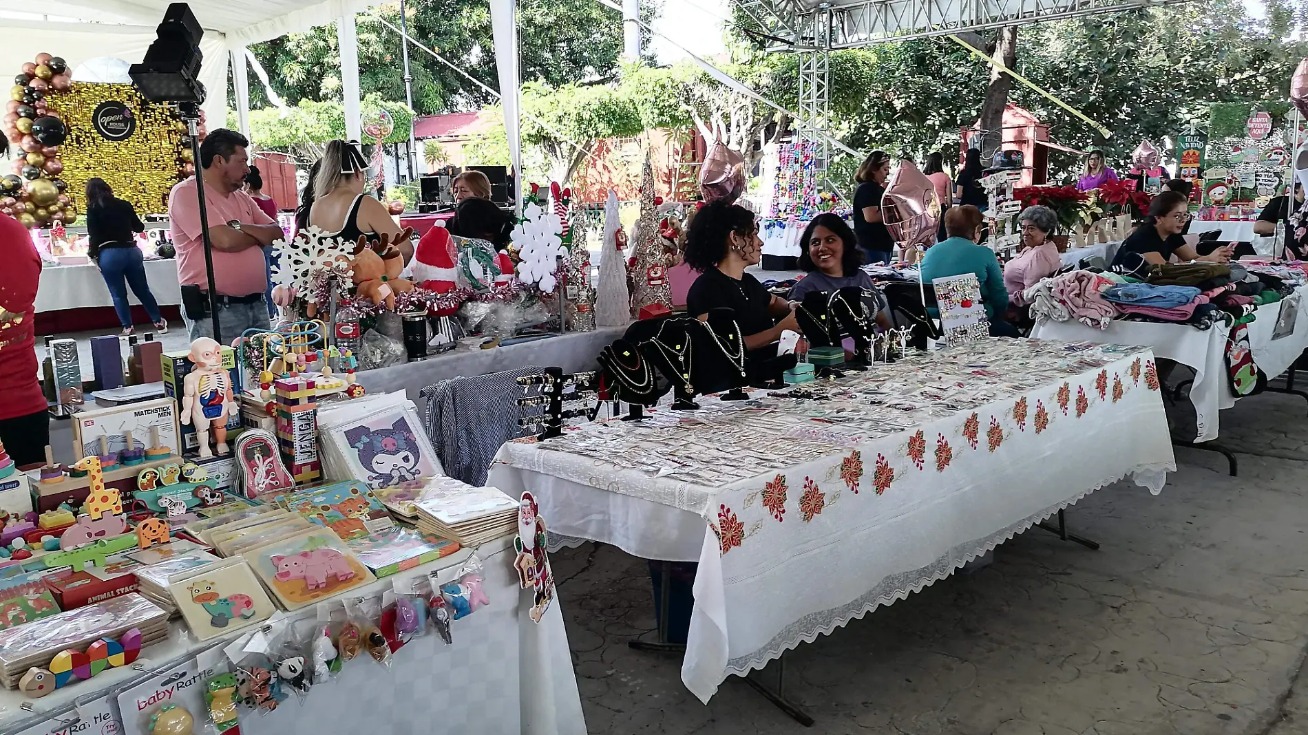 mercadito-cuautla-navidad-gudelia