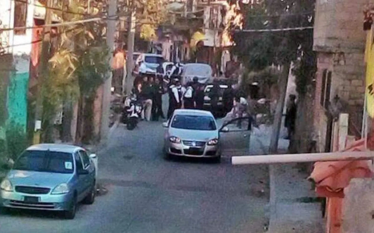 El conductor del Bora se enfrentó a los policías a balazos cuando intentaba darse a la fuga, tras chocar contra un taxi: Cortesía