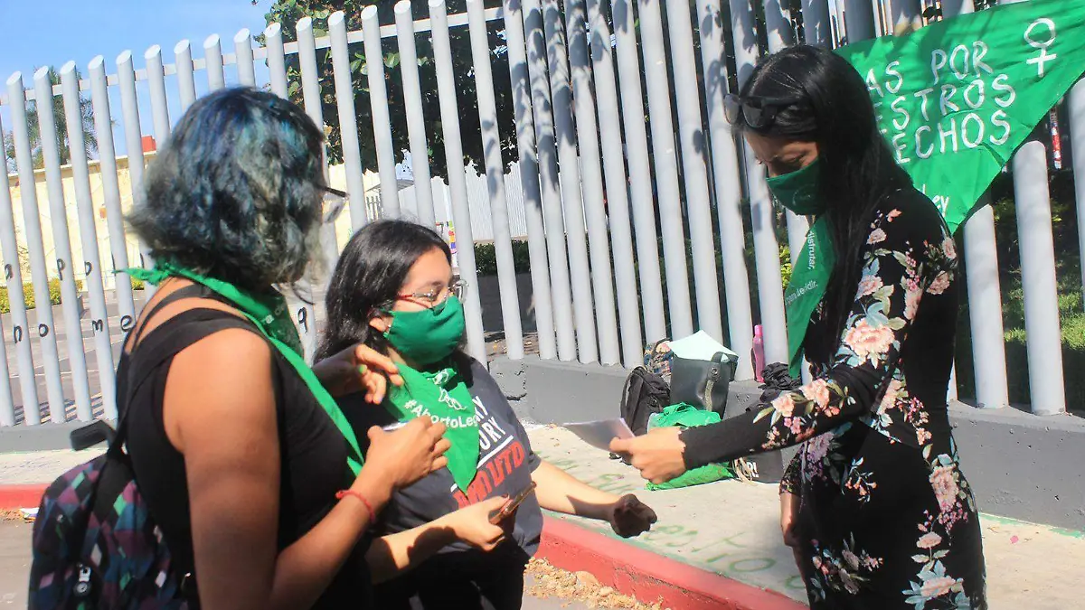 feministas-congreso-morelos-agustin