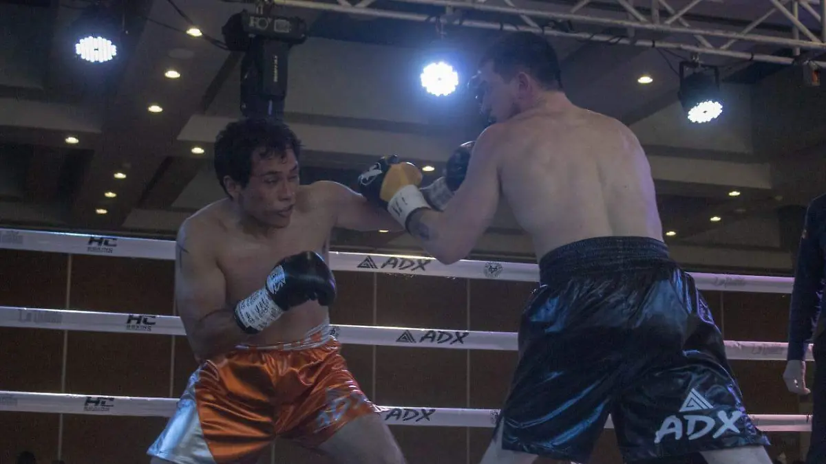 09-EN BOXEO-F-ROGER