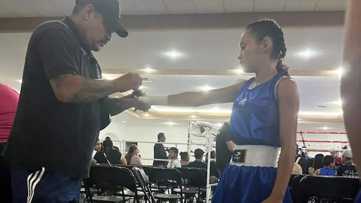 sharon-leon-boxeadora-infantil-morelos-foto-cortesia-julio-cesar-leonides