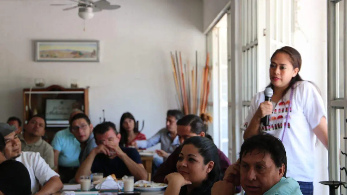 Rafael Reyes con comunidad cultural de Jiutepec (1)