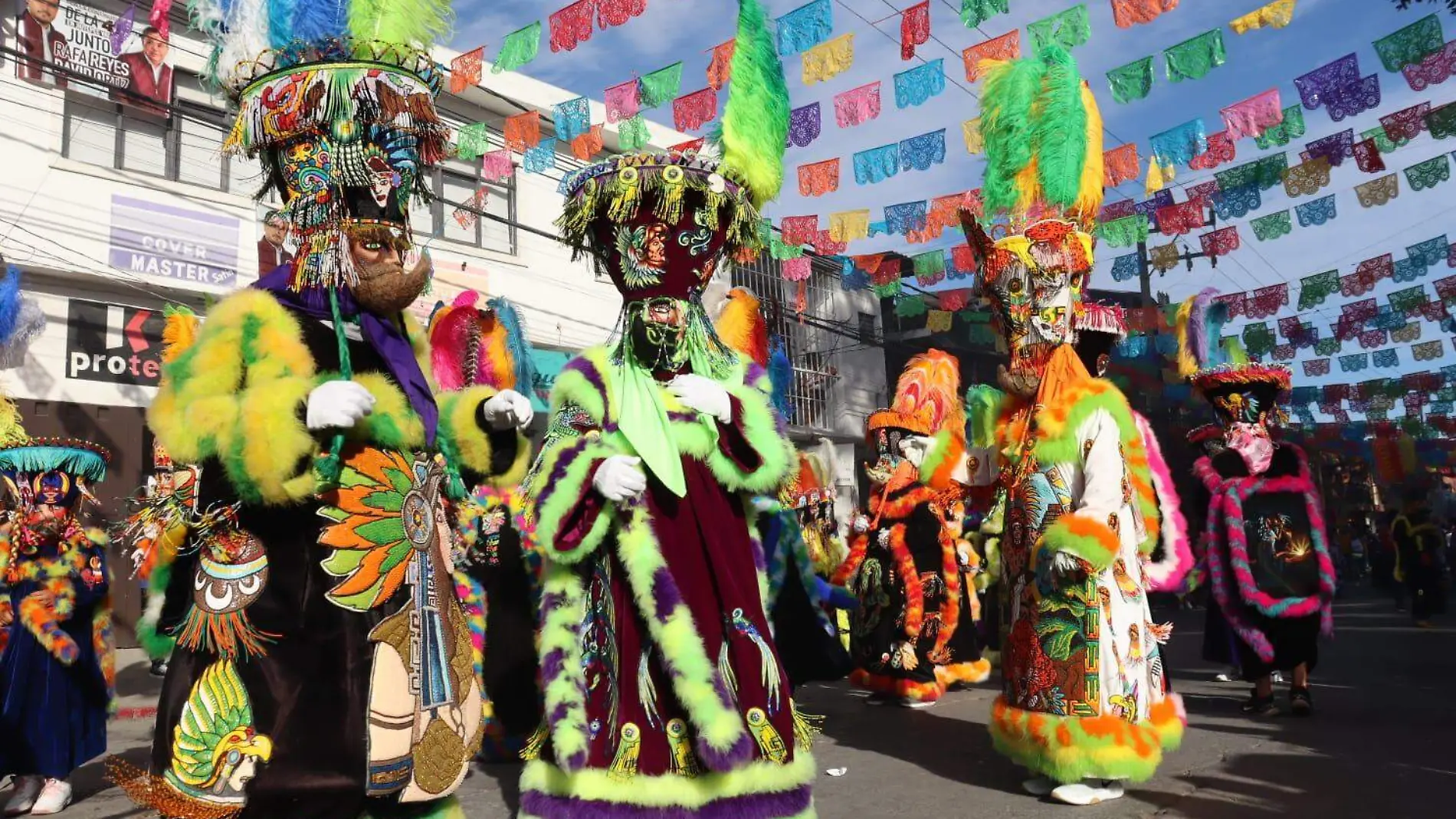 chinelo-de-morelos-encuentro-de-comparasas