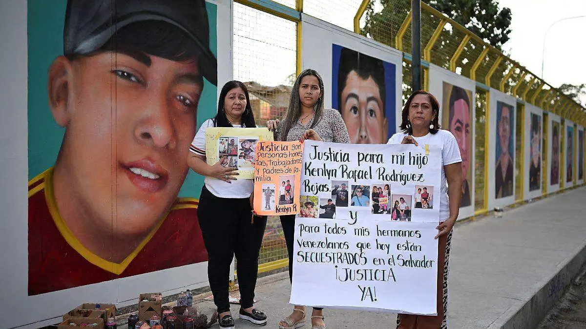 Familiares de venezolanos