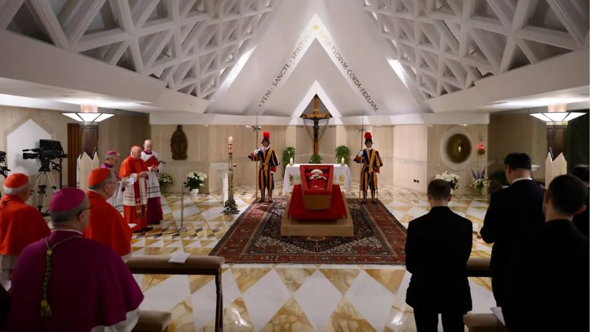 cadaver_del_papa