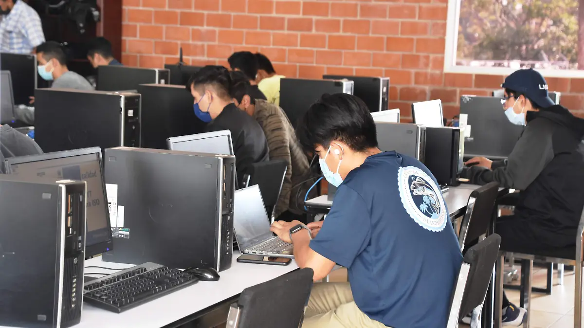 FROY-F01A Al regreso de vacaciones la UAEM pediría como obligatorio en uso de cubre bocas  (1)