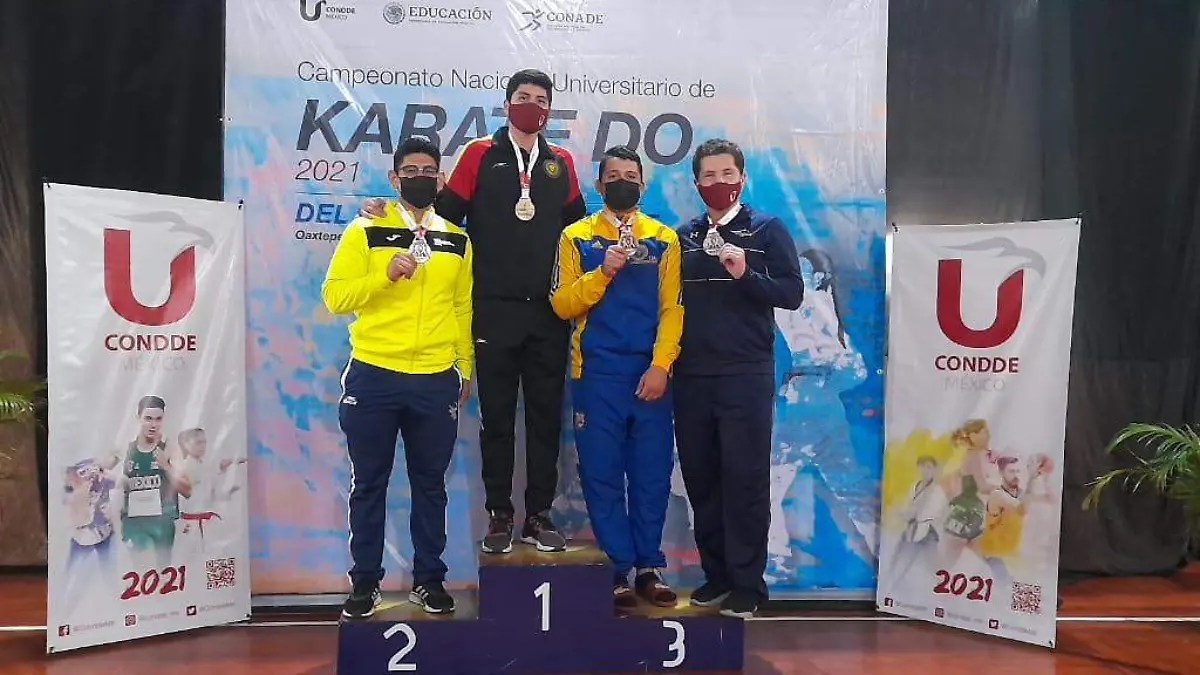 deportes-karate-Podium