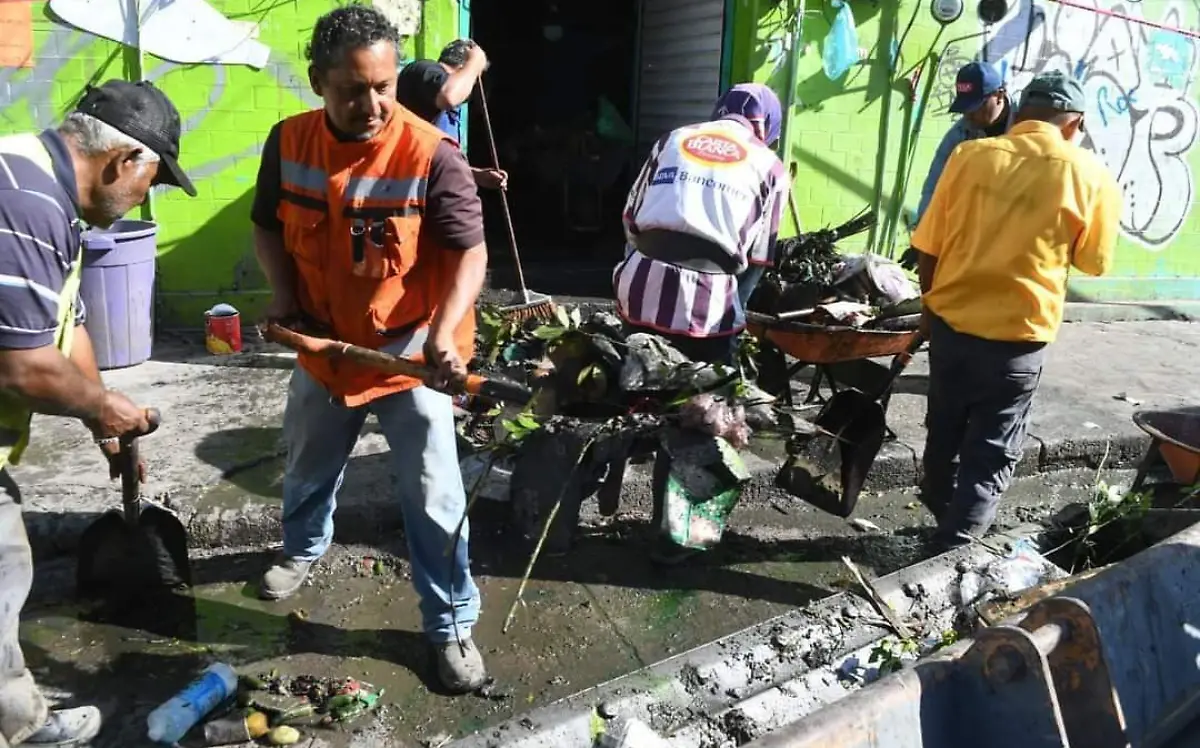 trabajos-de-limpieza-mercado-de-cuautla