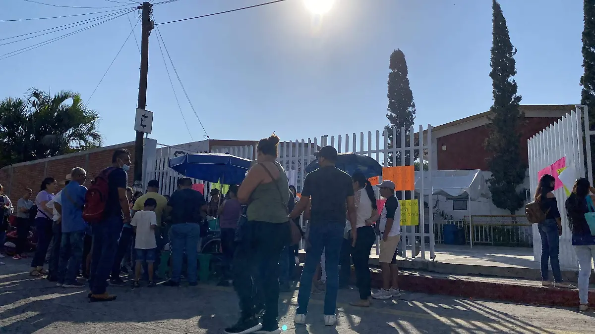 protesta-escuela-hermenegildo-galeana