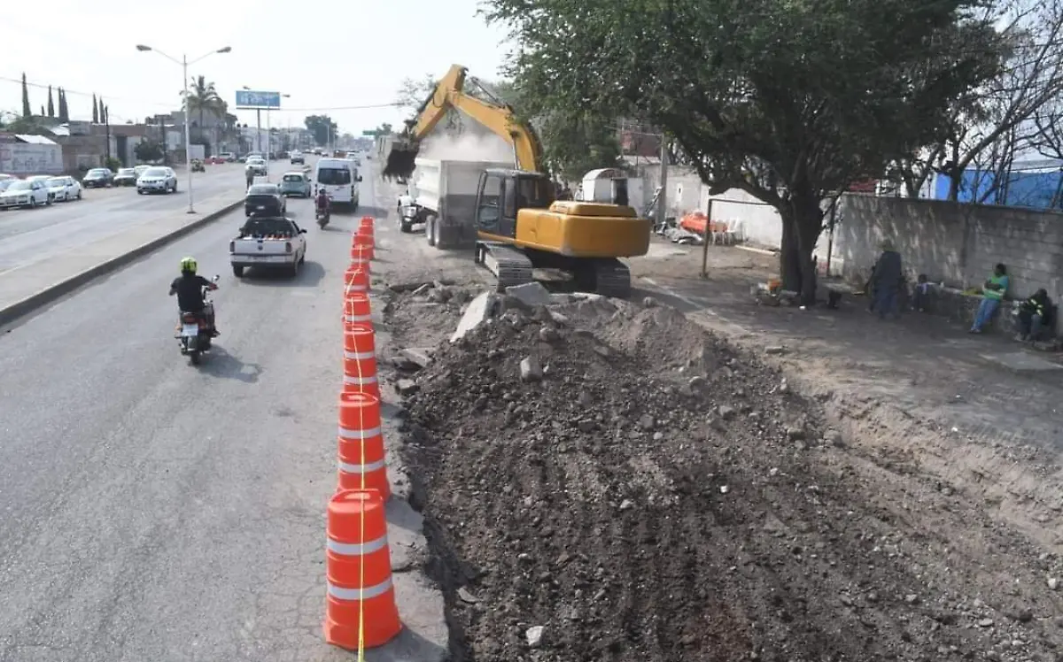 construccion-carretera méxico-oaxaca-en-cuautla-cortesia