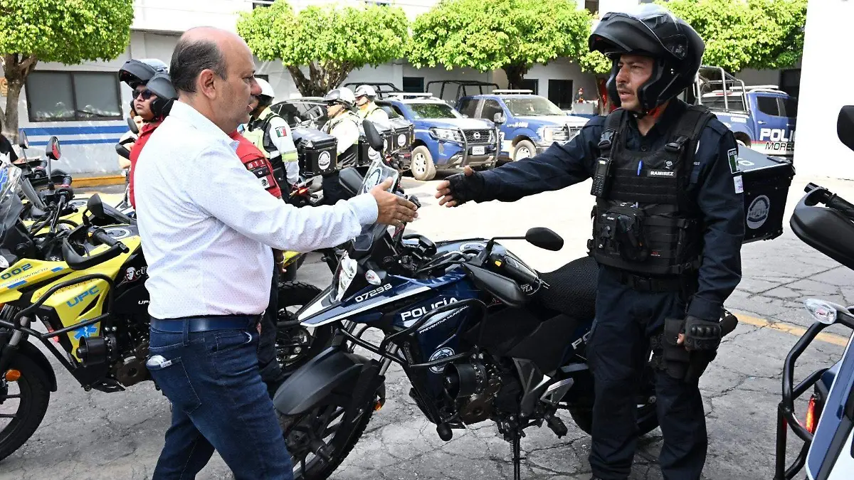 entrega-de-motocicletas-a-seguridad-publica-cuautla