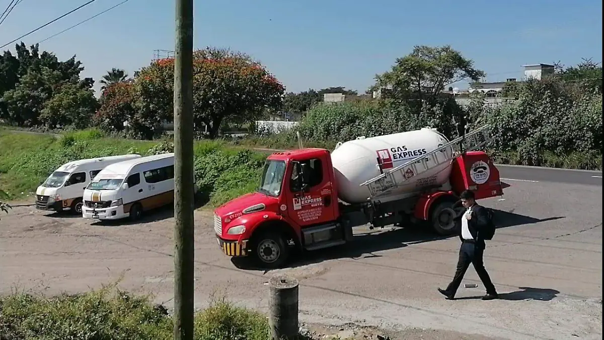 WhatsApp Image 2025-10-27 at 18.42.08 (1)