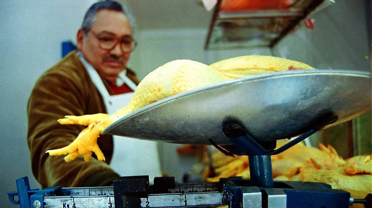 21038_Pollo, carne, prohibición, productos avicolas, changarro, venta, pequeños propietarios, microempresas, SSA, salud publica,_web