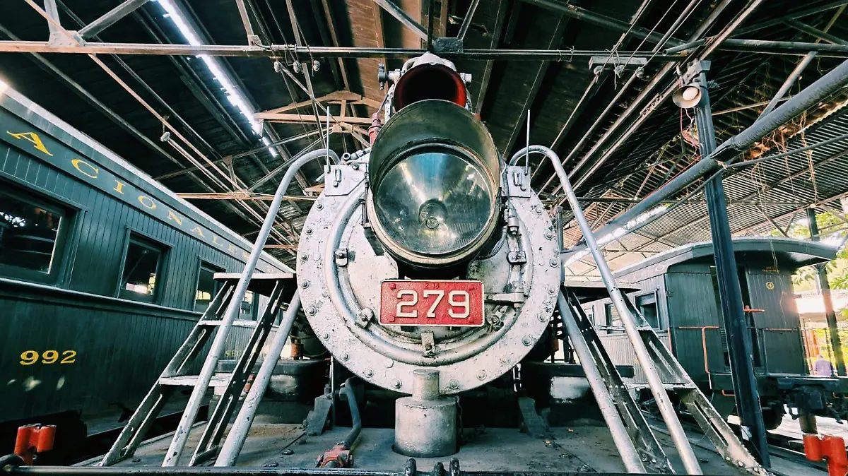 35625