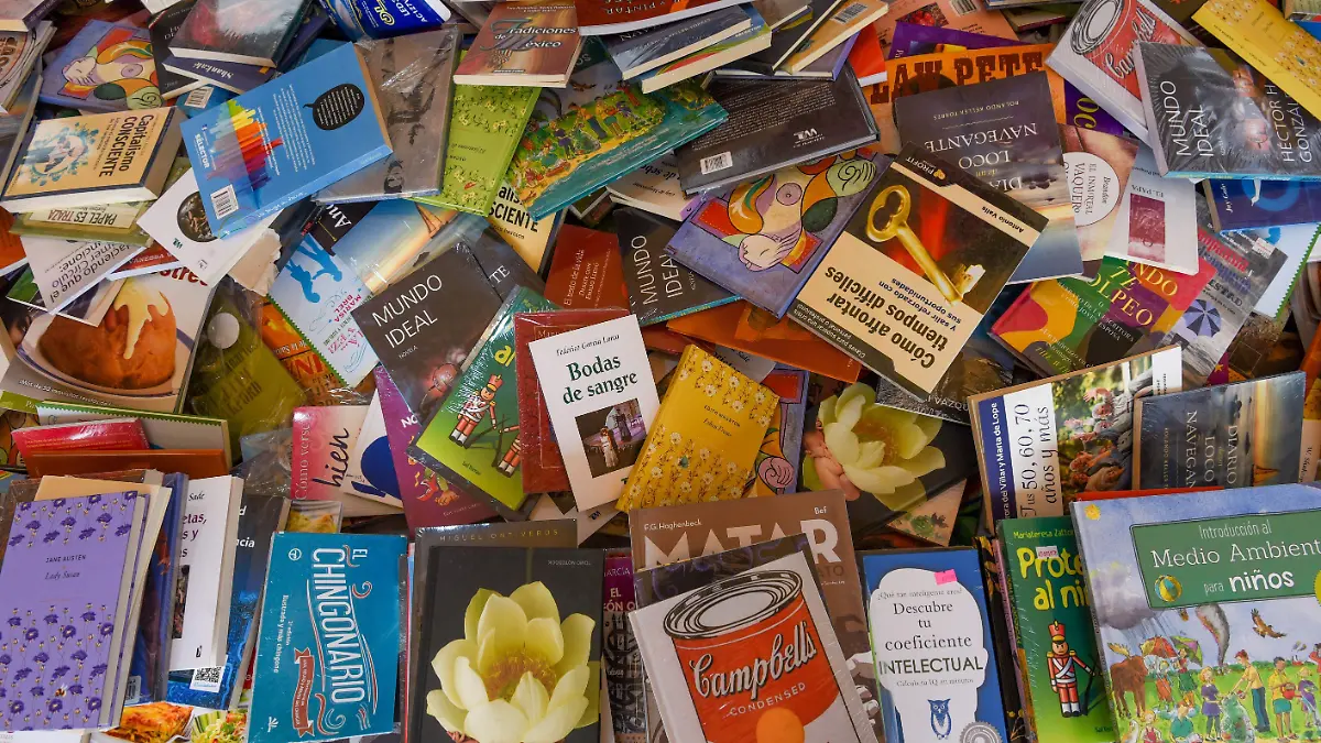 1083447_Libros en remate_impreso