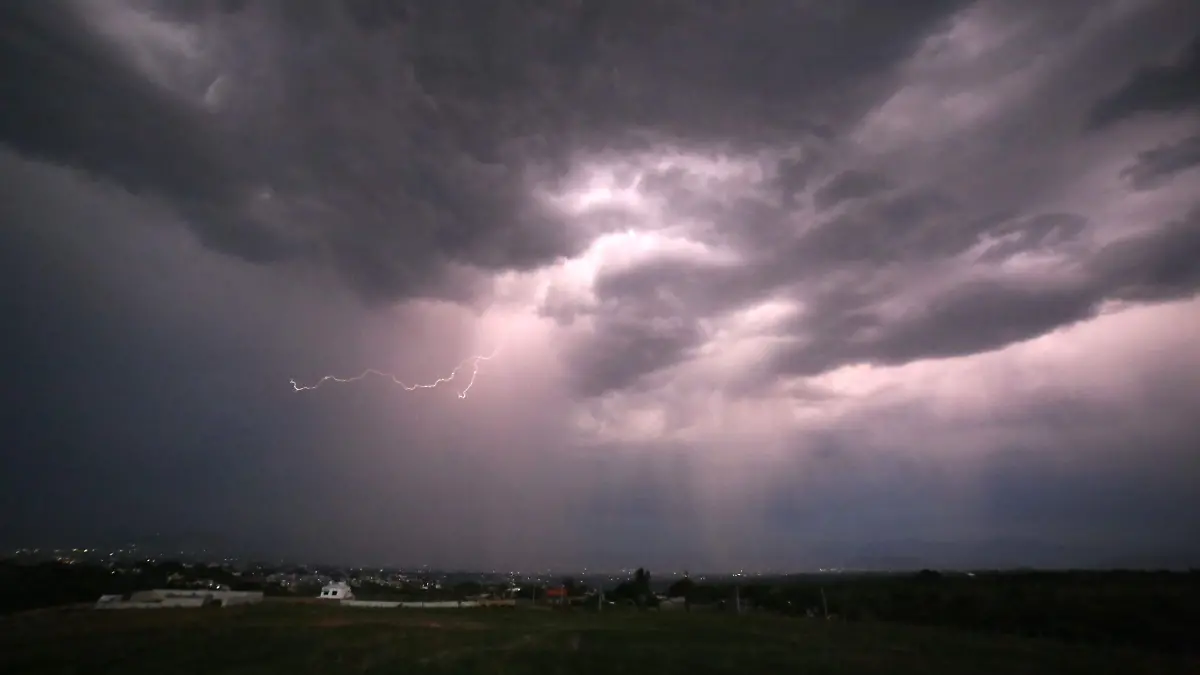 1091863_Tormenta Eléctrica Cuernavaca_impreso