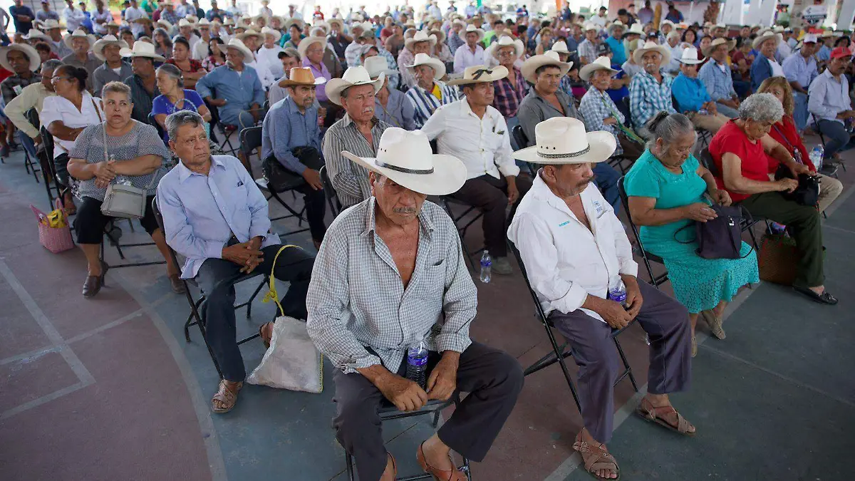 entregan-apoyos-tlaquiltenango