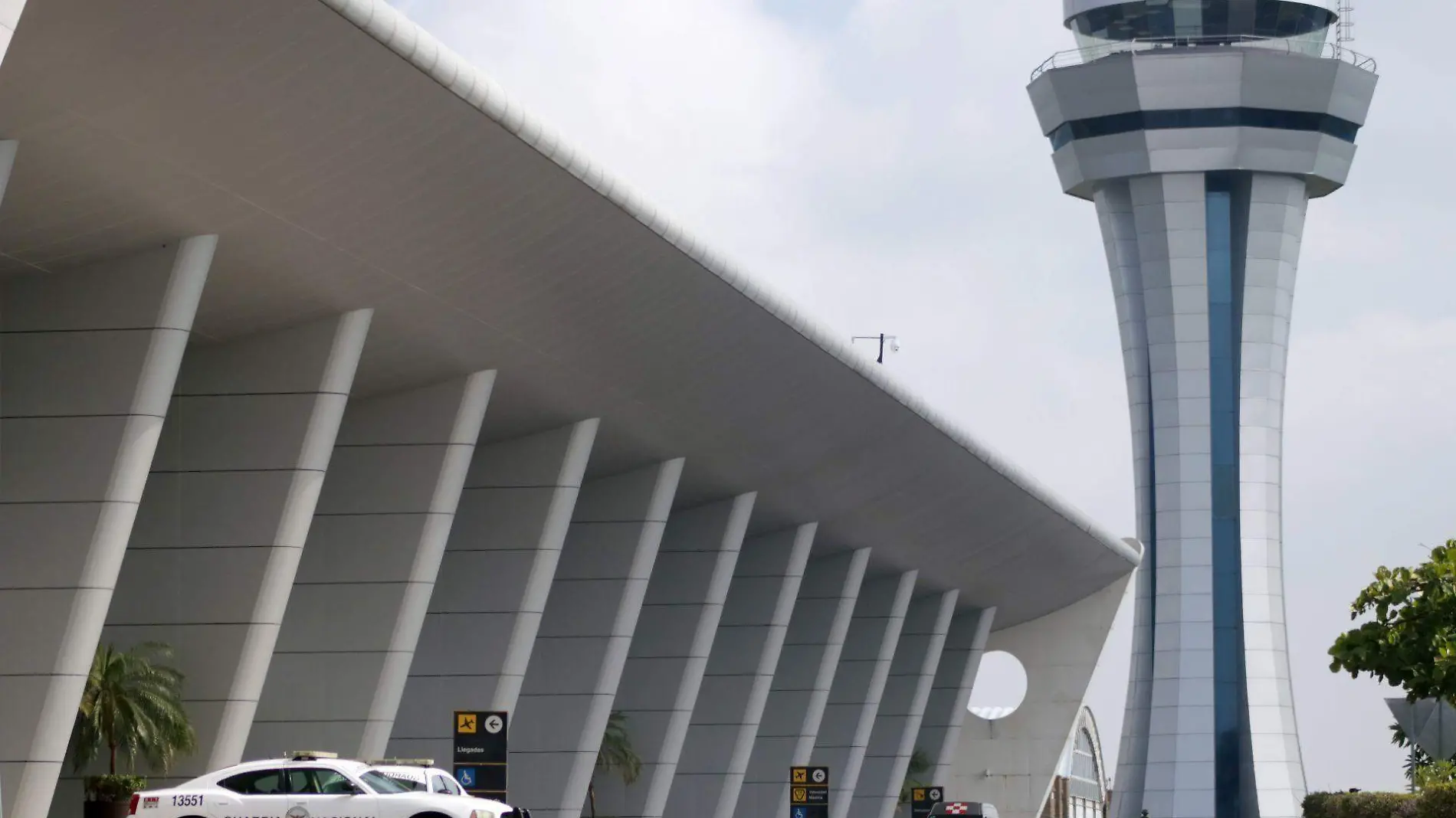 aeropuerto-mariano-matamoros