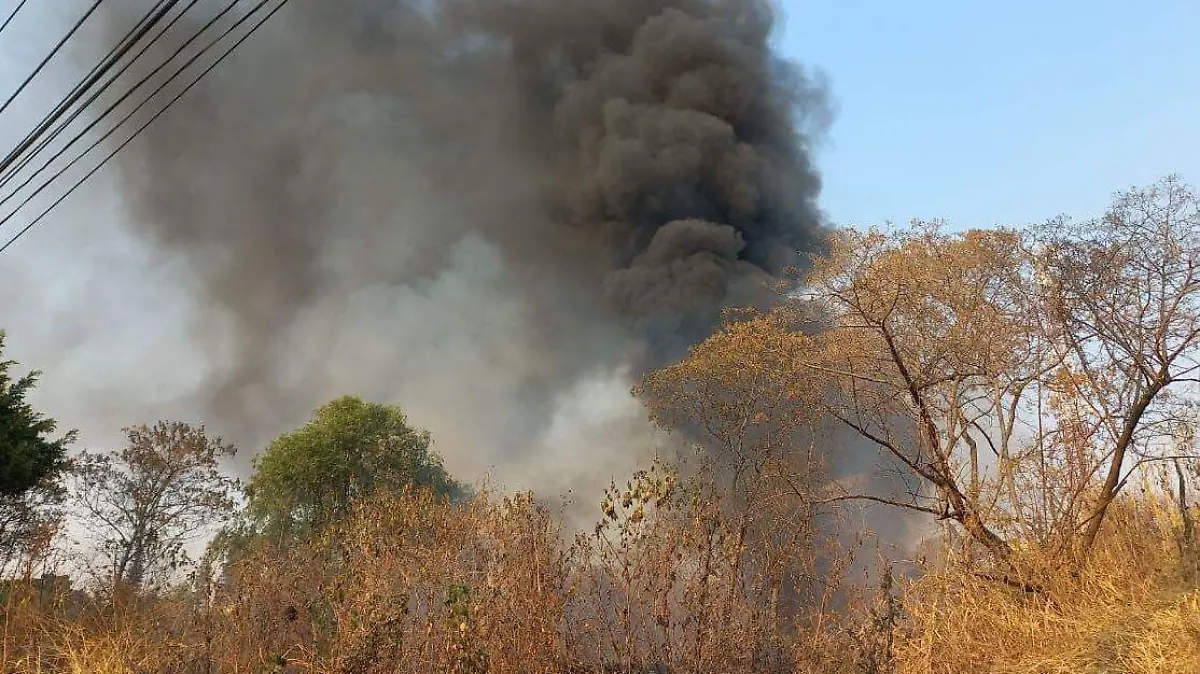 incendio-terreno-baldio-lomas-selva-cuernavaca