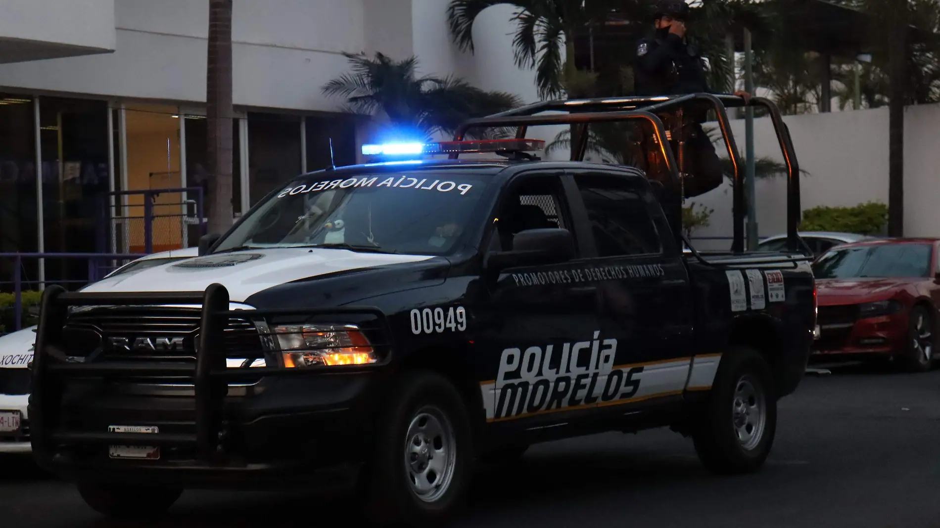 policía-morelos-patrulla