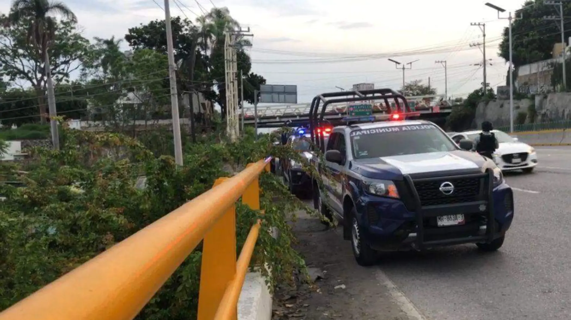 rescate-cuerpo-barranca-cuernavaca