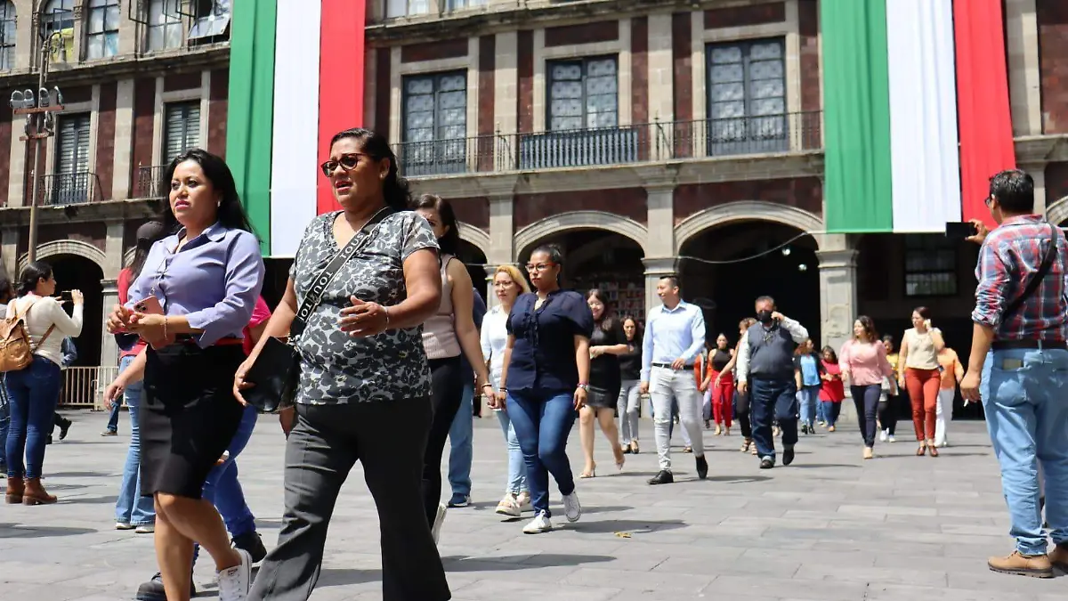 trabajadores del Ejecutivo participan